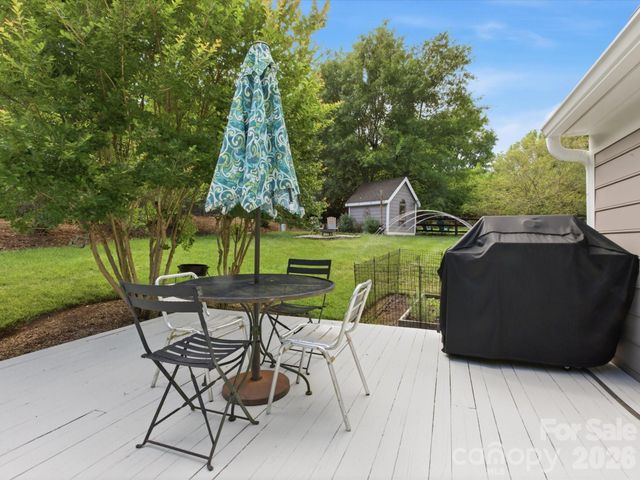 9804 Park Springs Court, Charlotte, NC 28210