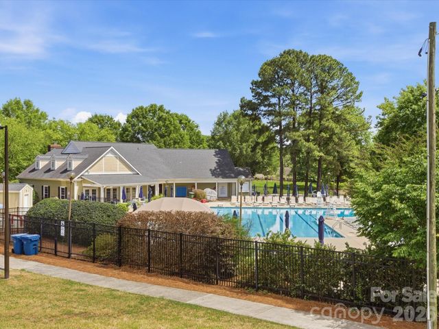 9804 Park Springs Court, Charlotte, NC 28210
