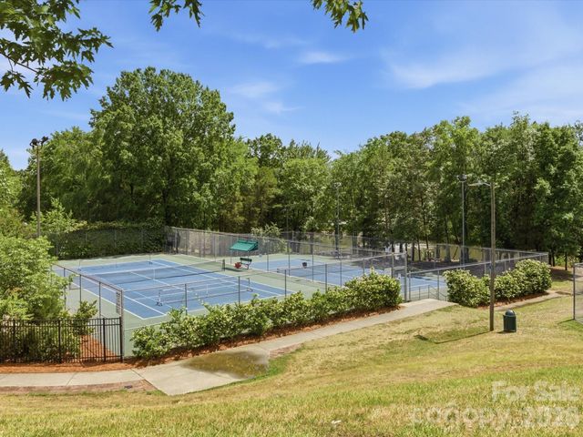 9804 Park Springs Court, Charlotte, NC 28210