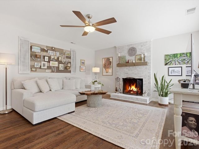 9804 Park Springs Court, Charlotte, NC 28210