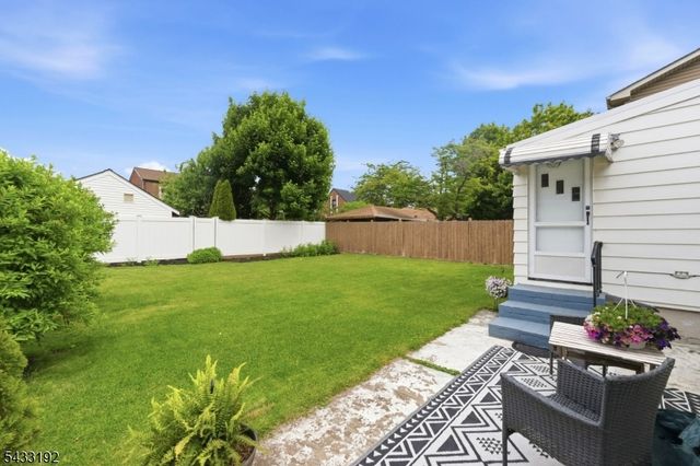 128 Livingston Rd, Linden City, NJ 07036