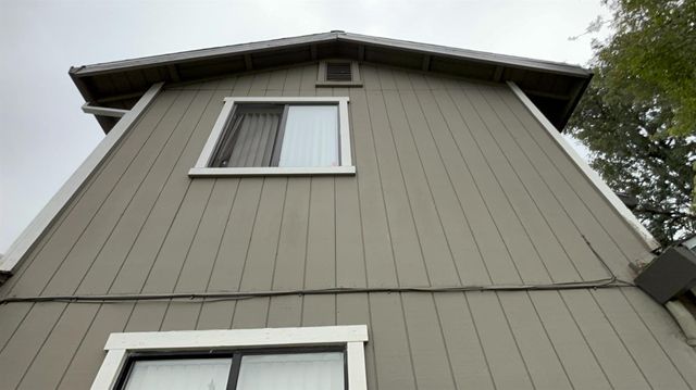 9426 Aizenberg Cir, Elk Grove, CA 95624