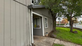 9426 Aizenberg Cir, Elk Grove, CA 95624