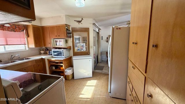 650 S CORNWALL Drive, Apache Junction, AZ 85120