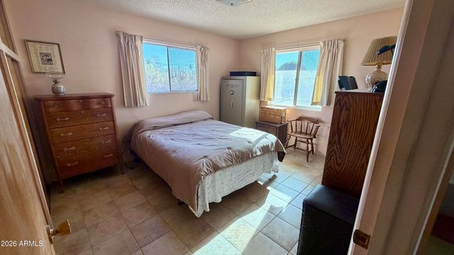 650 S CORNWALL Drive, Apache Junction, AZ 85120