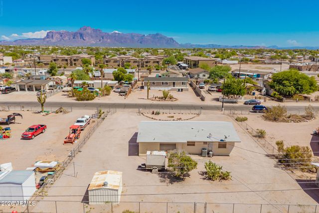 650 S CORNWALL Drive, Apache Junction, AZ 85120