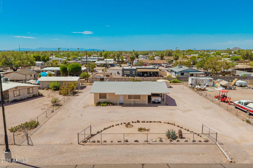 650 S CORNWALL Drive, Apache Junction, AZ 85120 — photo 2