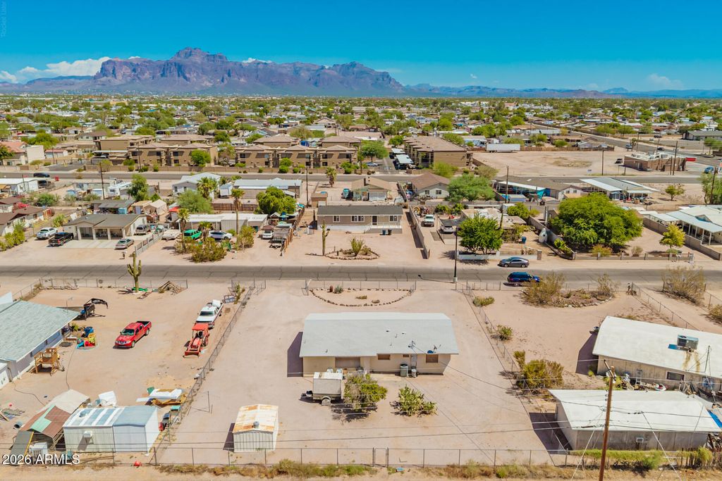 650 S CORNWALL Drive, Apache Junction, AZ 85120 — photo 3