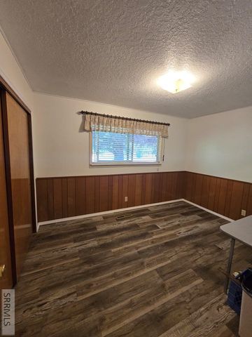 681 N 2780 E, St Anthony, ID 83445