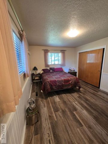 681 N 2780 E, St Anthony, ID 83445