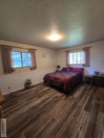 681 N 2780 E, St Anthony, ID 83445