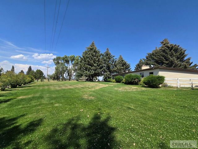 681 N 2780 E, St Anthony, ID 83445