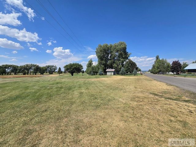 681 N 2780 E, St Anthony, ID 83445