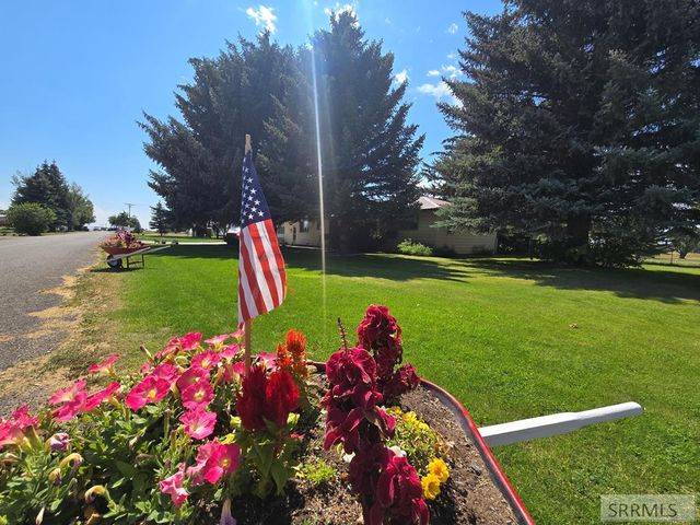 681 N 2780 E, St Anthony, ID 83445