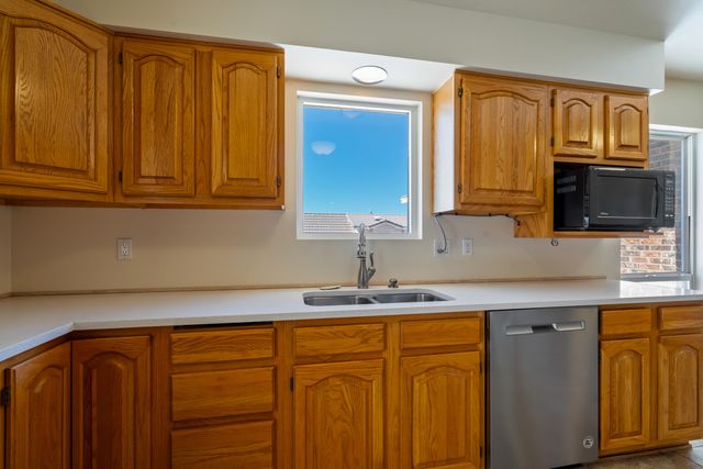 207 Wells Drive NE, Albuquerque, NM 87123