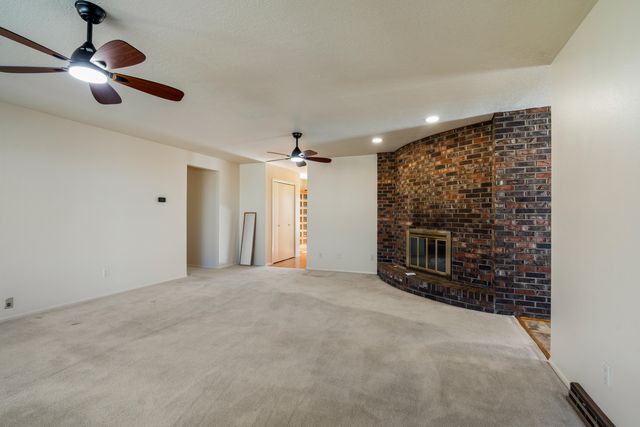 207 Wells Drive NE, Albuquerque, NM 87123