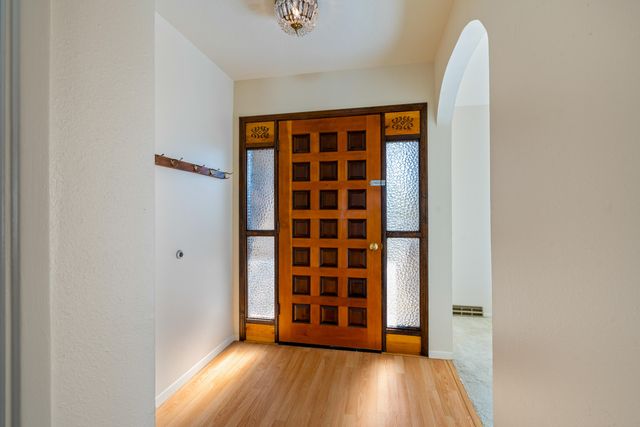 207 Wells Drive NE, Albuquerque, NM 87123