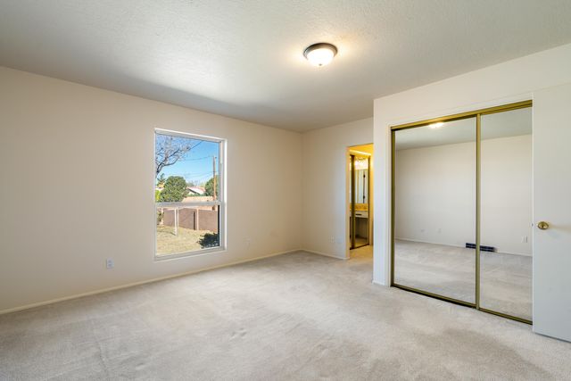 207 Wells Drive NE, Albuquerque, NM 87123