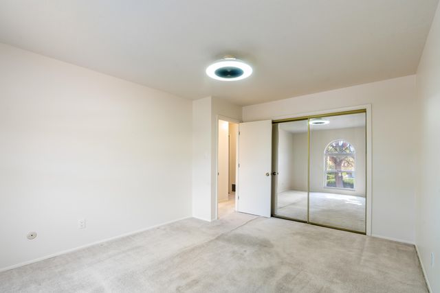 207 Wells Drive NE, Albuquerque, NM 87123