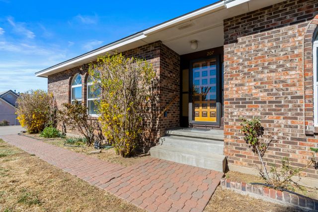 207 Wells Drive NE, Albuquerque, NM 87123