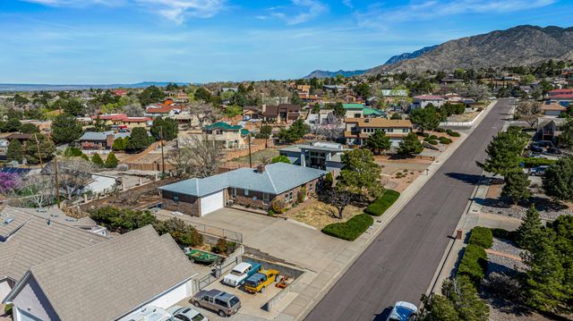 207 Wells Drive NE, Albuquerque, NM 87123