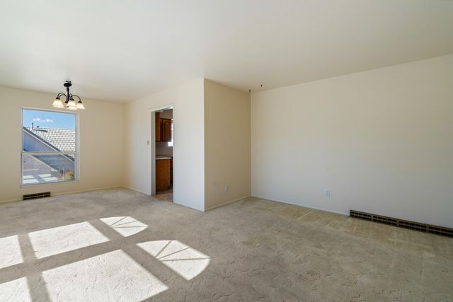 207 Wells Drive NE, Albuquerque, NM 87123