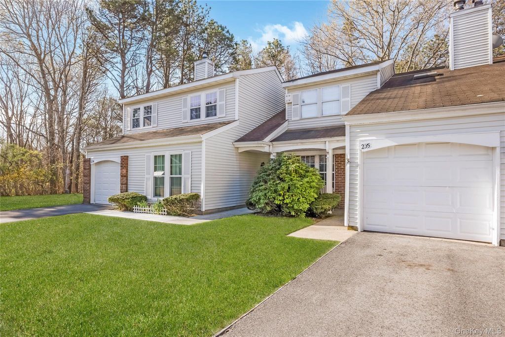235 Ivy Meadow Court, Middle Island, NY 11953