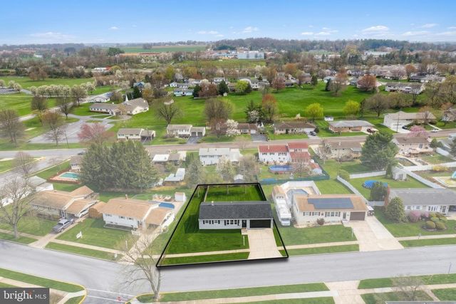 11 FAYE RD, Middletown, PA 17057