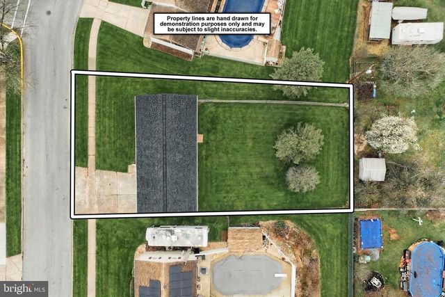 11 FAYE RD, Middletown, PA 17057