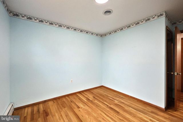 11 FAYE RD, Middletown, PA 17057