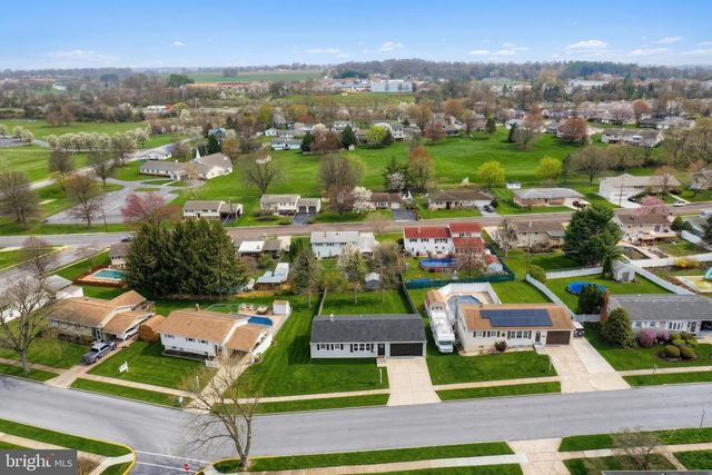 11 FAYE RD, Middletown, PA 17057