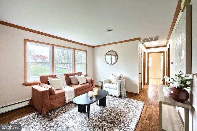 11 FAYE RD, Middletown, PA 17057