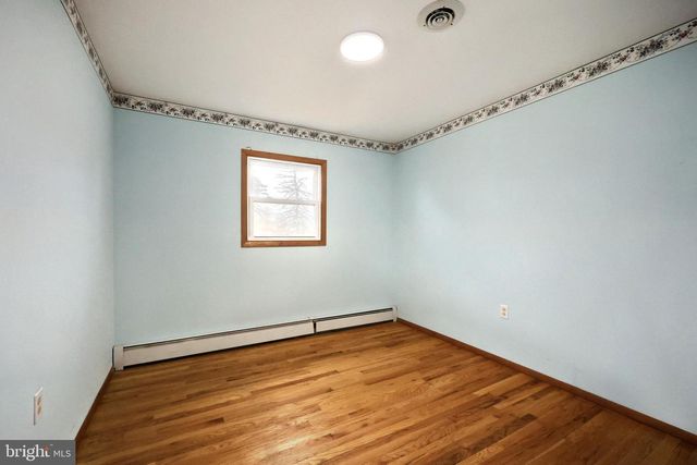 11 FAYE RD, Middletown, PA 17057