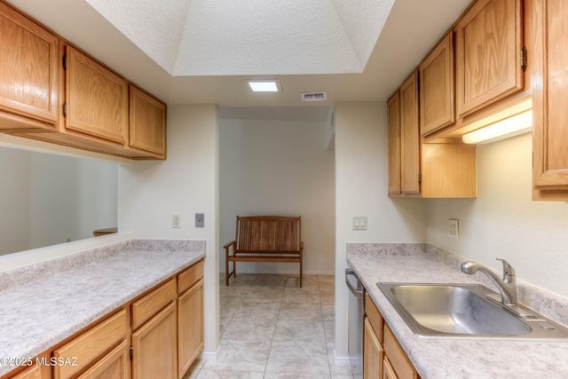 1714 W Dalehaven Circle, Tucson, AZ 85704