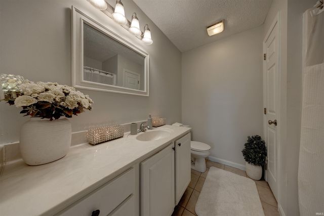 104 Southgate Drive, Newburgh, IN 47630