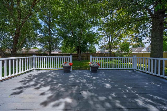 104 Southgate Drive, Newburgh, IN 47630