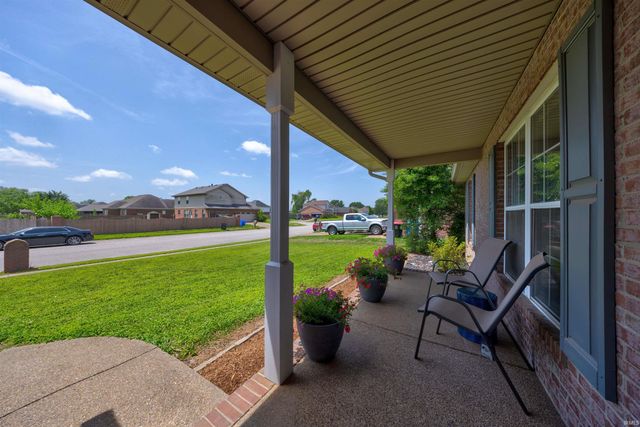 104 Southgate Drive, Newburgh, IN 47630