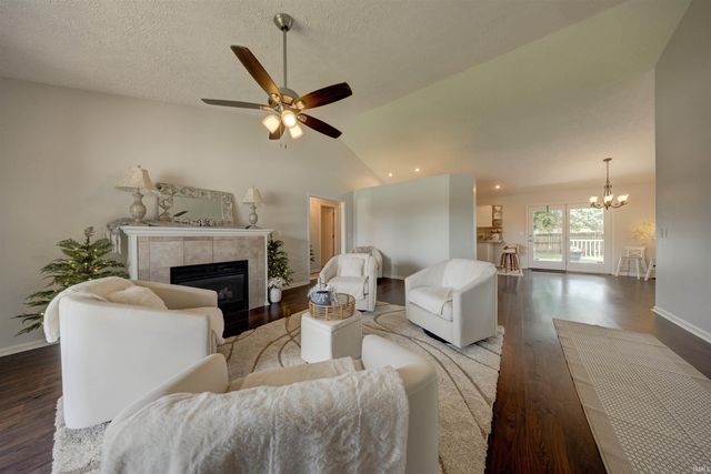 104 Southgate Drive, Newburgh, IN 47630