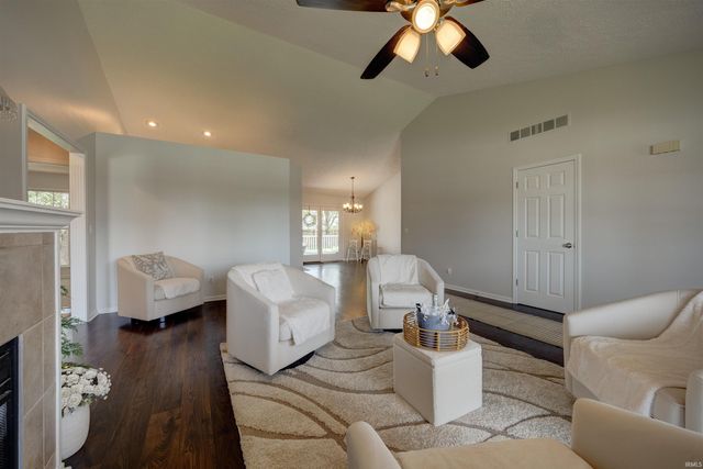 104 Southgate Drive, Newburgh, IN 47630
