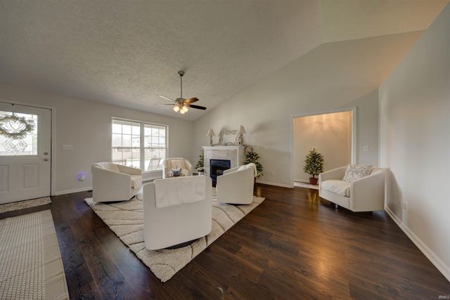 104 Southgate Drive, Newburgh, IN 47630