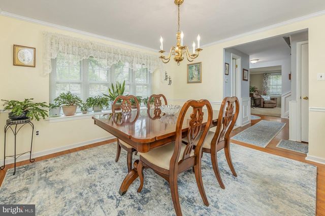 306 WESTWOOD DR, West Deptford, NJ 08096