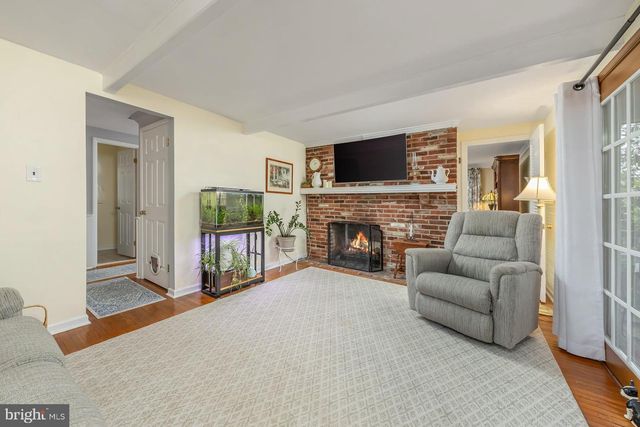 306 WESTWOOD DR, West Deptford, NJ 08096