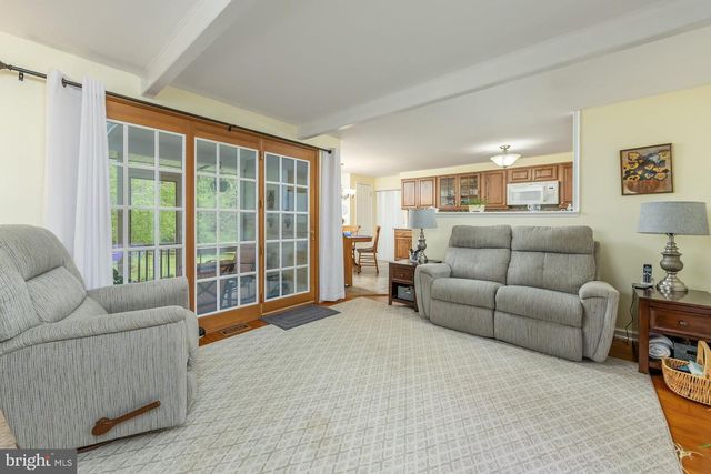 306 WESTWOOD DR, West Deptford, NJ 08096