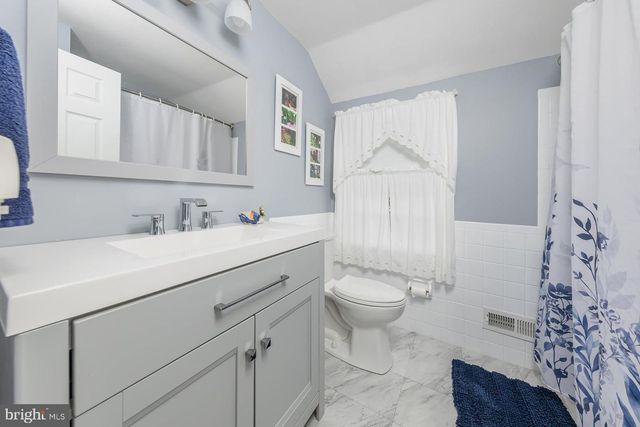 306 WESTWOOD DR, West Deptford, NJ 08096