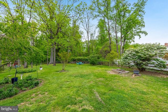 306 WESTWOOD DR, West Deptford, NJ 08096