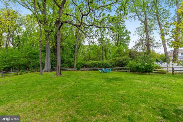 306 WESTWOOD DR, West Deptford, NJ 08096