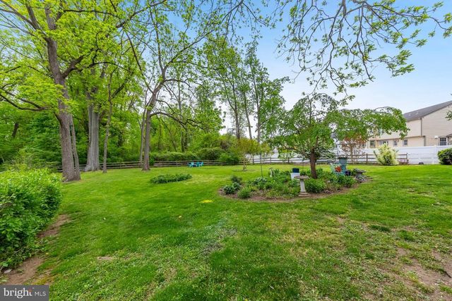 306 WESTWOOD DR, West Deptford, NJ 08096