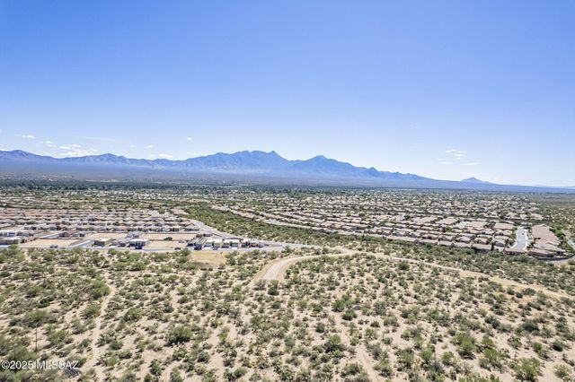 1171 W Placita Alvina, Green Valley, AZ 85614