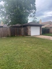 2720 Countryside Lane, Fort Worth, TX 76133