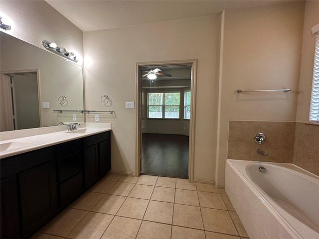 2423 Garden Shadow Drive, Conroe, TX 77384